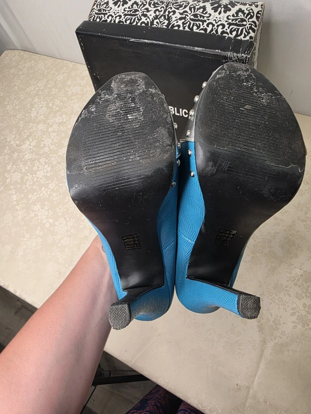 Shoe Republic LA Teal Blue & Silver Metallic Studded Platform Stiletto Heels 7.5